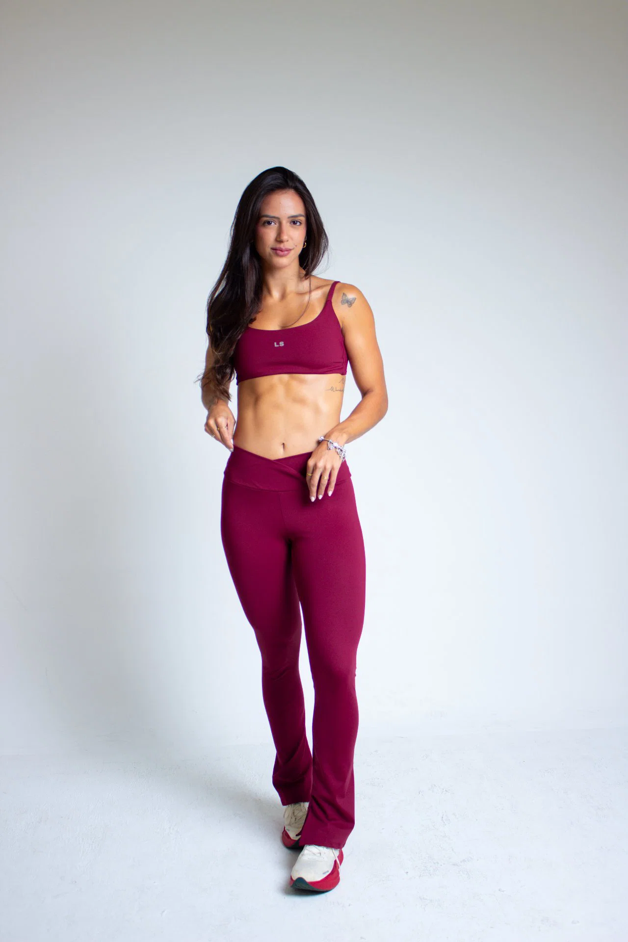 Calça Flare com Fenda da Lus Store em tecido dynamic supreme. — foto 8