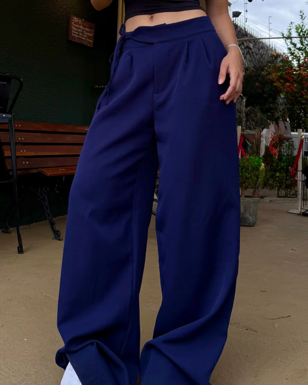 Calça pantalona feminina de cintura alta em tecido leve — foto 4